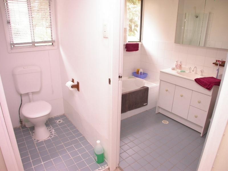 Berkeley Vale NSW 2261