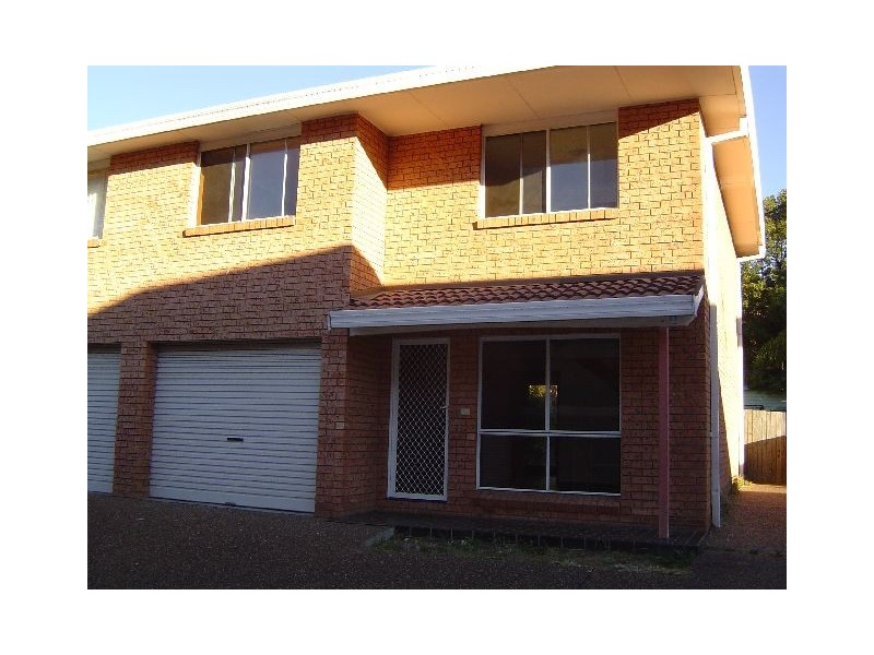 4/3 Levitt st, Wyong NSW 2259