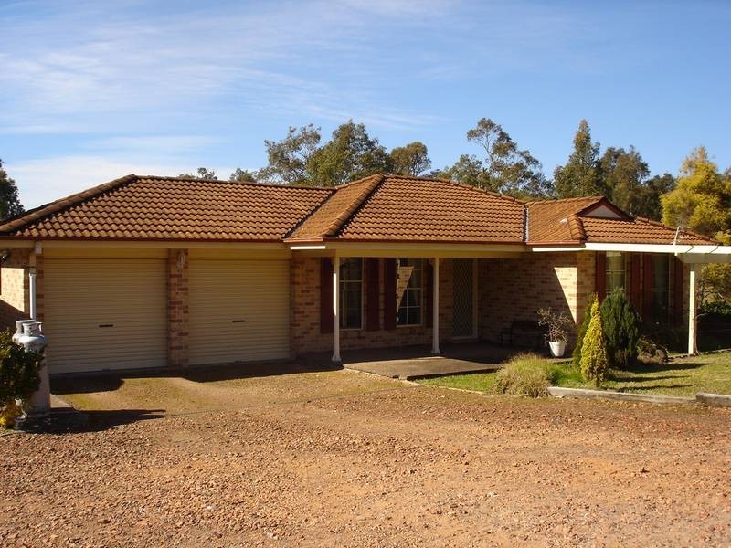 4 Amberwood Close, Jilliby NSW 2259