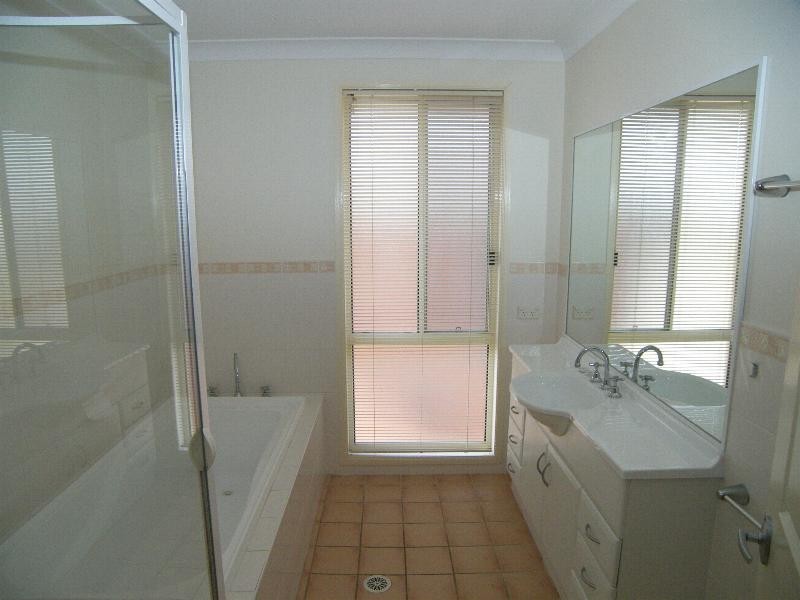 13 Homestead Road, Wadalba NSW 2259