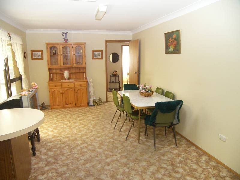 29 Inderan Ave, Lake Haven NSW 2263