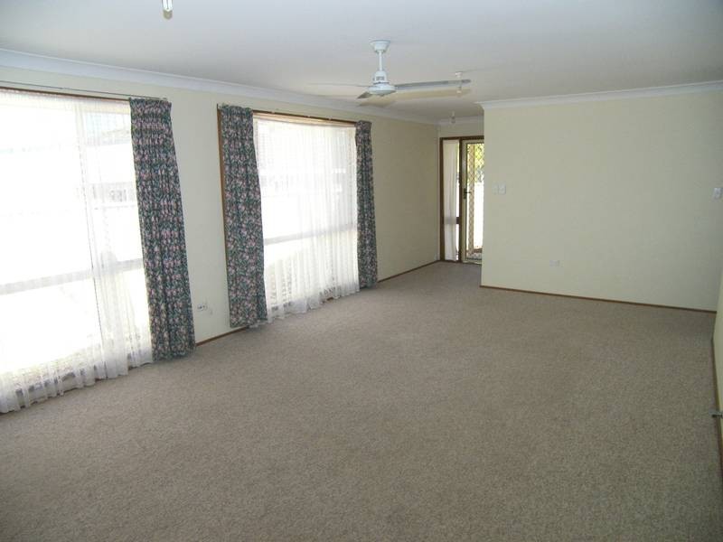 13 Charmian Cres, Watanobbi NSW 2259