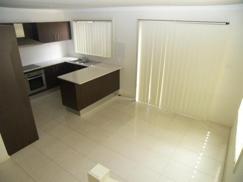 1/33 Cutler Drive, Wyong NSW 2259