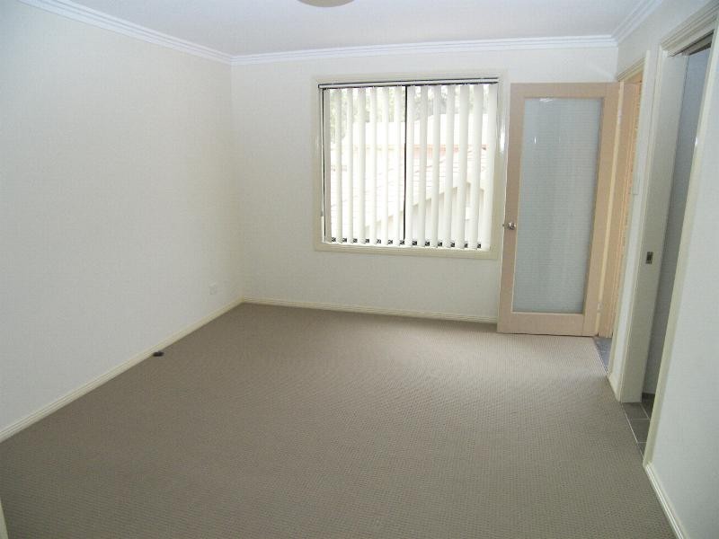 1/33 Cutler Drive, Wyong NSW 2259