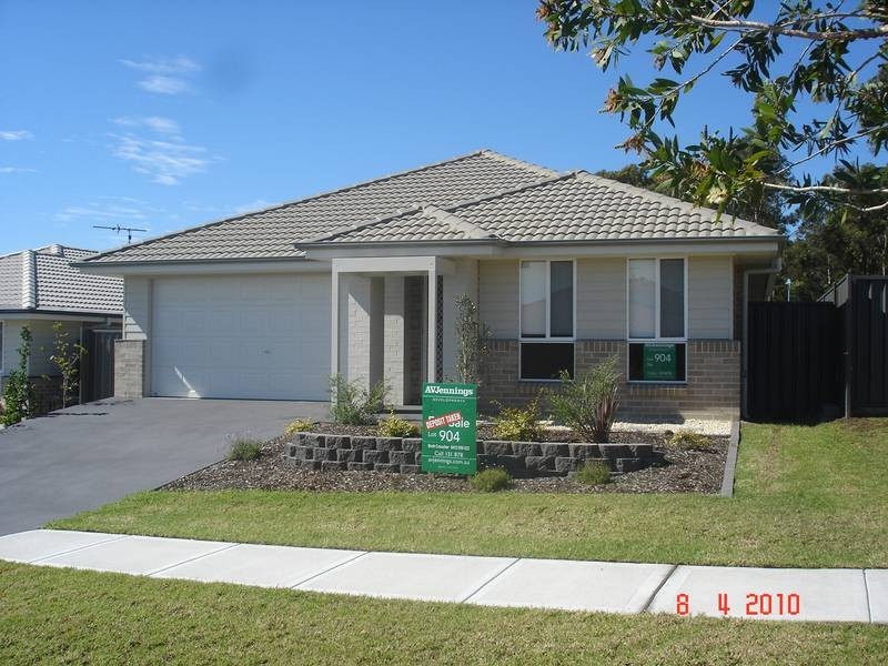 75 Clydesadle Street, Wadalba NSW 2259