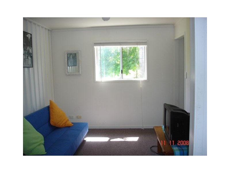 Rossmore, Alison NSW 2259