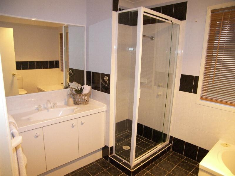 16 Chester Close, Kanwal NSW 2259