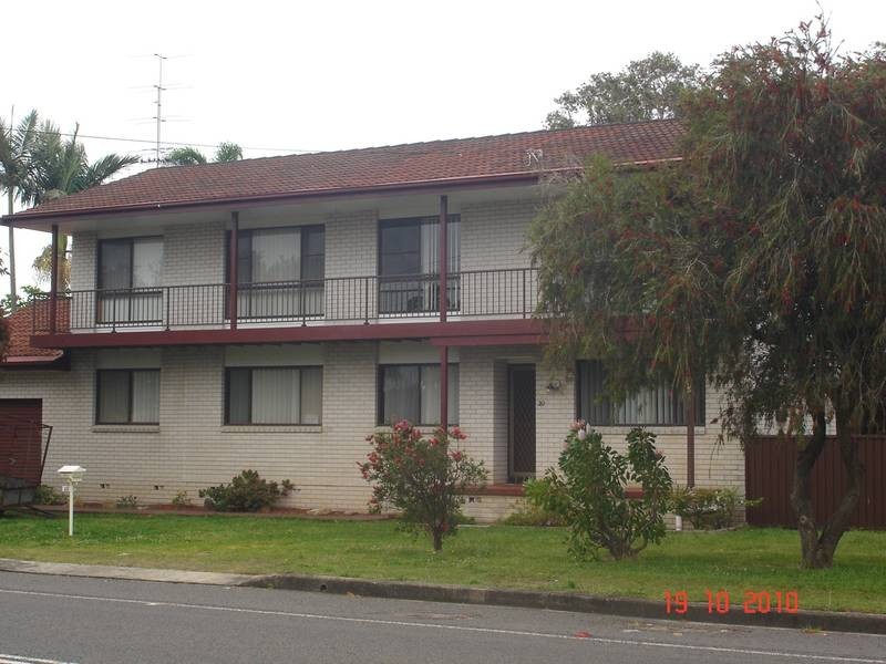 20 Moss Ave, Toukley NSW 2263