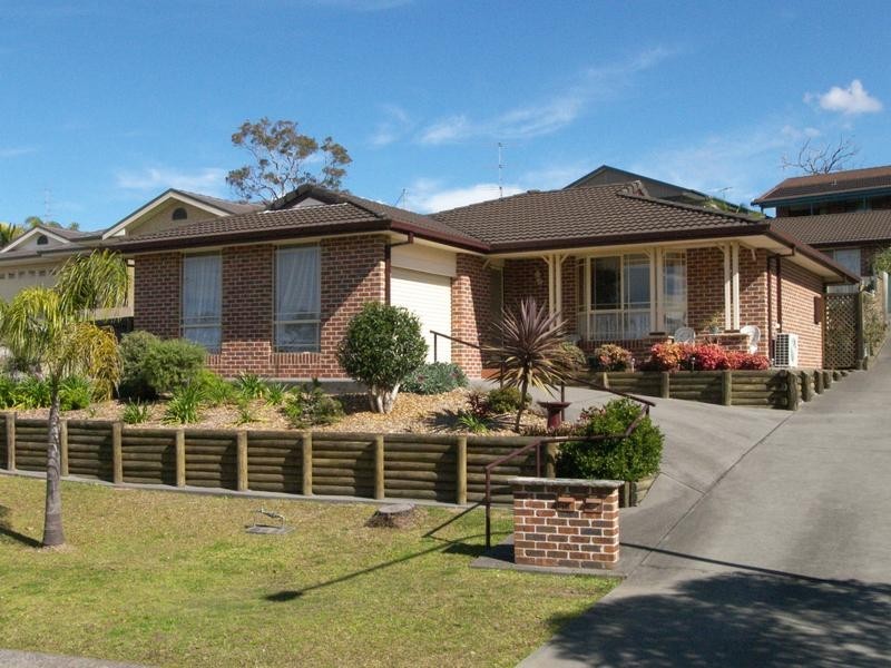 18 Twin Lakes Drive, Lake Haven NSW 2263