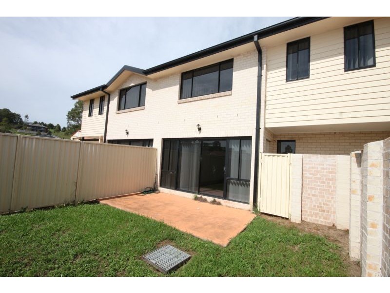 2/10 Mead Way,, Watanobbi NSW 2259