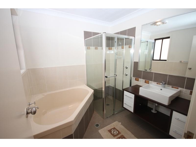 1/10 Mead Way, Watanobbi NSW 2259