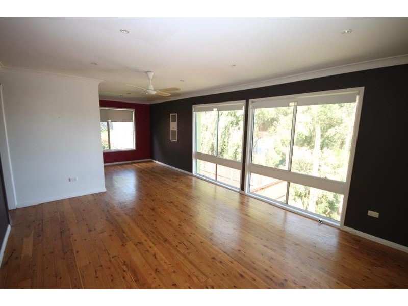 9 Hasluck Drive, Watanobbi NSW 2259