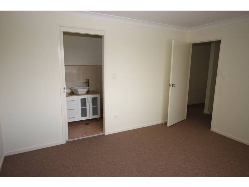 2/10 Mead Way, Watanobbi NSW 2259