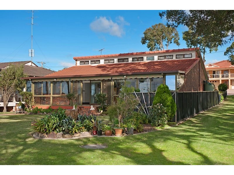 77 Kullaroo Road, Summerland Point NSW 2259