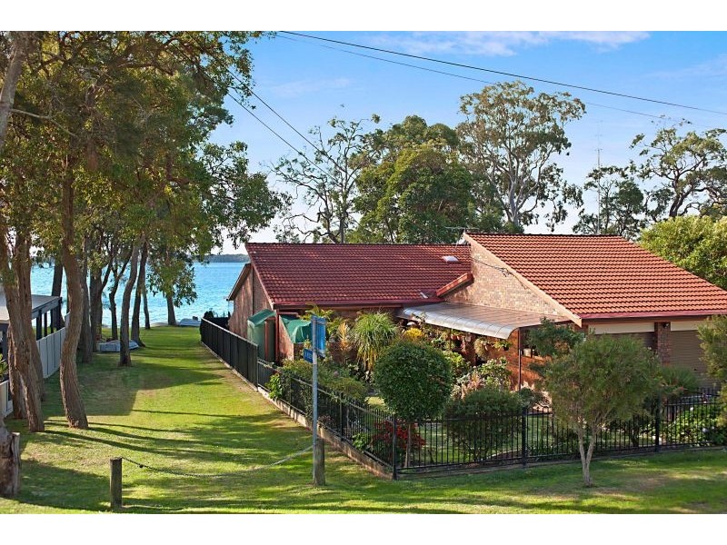 77 Kullaroo Road, Summerland Point NSW 2259