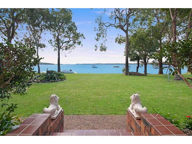 77 Kullaroo Road,, Summerland Point NSW 2259