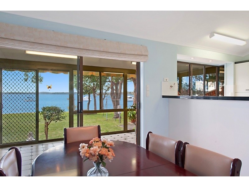 77 Kullaroo Road,, Summerland Point NSW 2259