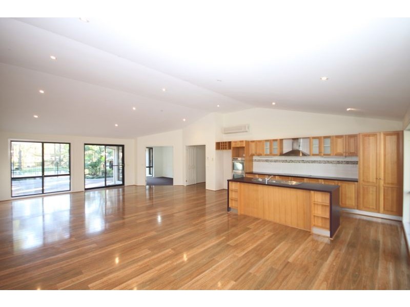 52 Burlington Avenue ., Jilliby NSW 2259
