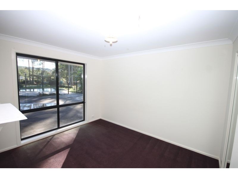 52 Burlington Avenue ., Jilliby NSW 2259