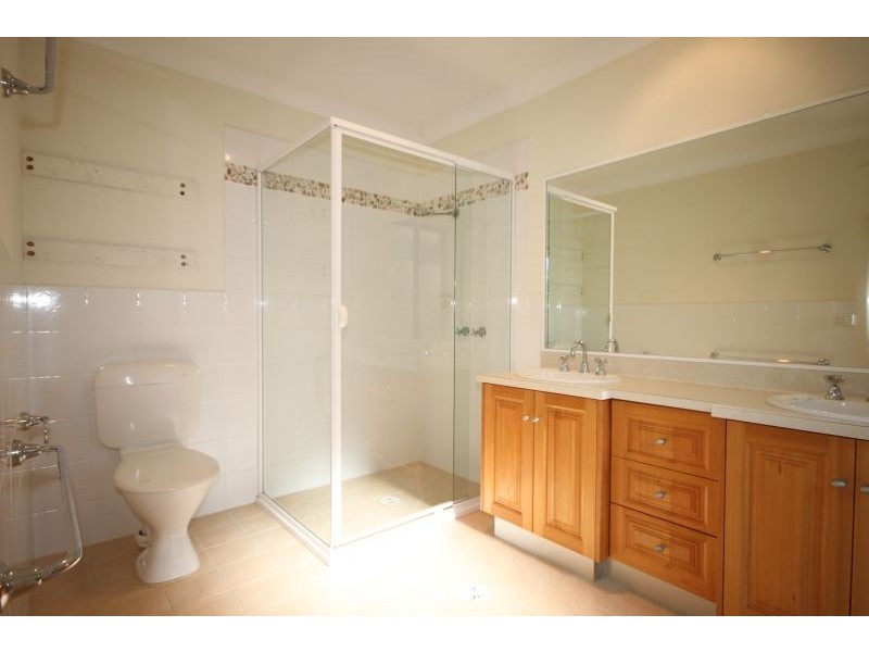 52 Burlington Avenue ., Jilliby NSW 2259