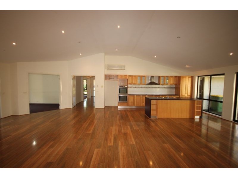 52 Burlington Avenue ., Jilliby NSW 2259