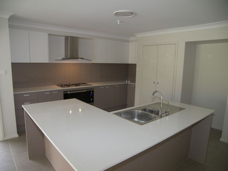 8 Yellow Rose Terrace, Hamlyn Terrace NSW 2259