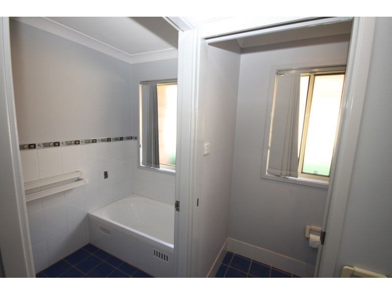 2/224a Pacific Highway, Watanobbi NSW 2259