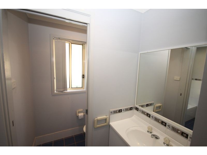 2/224a Pacific Highway, Watanobbi NSW 2259