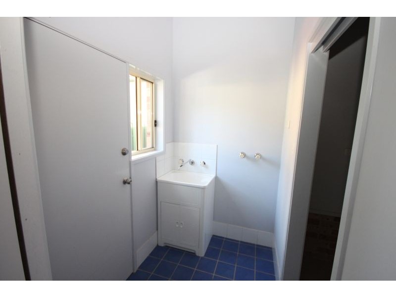 2/224a Pacific Highway, Watanobbi NSW 2259