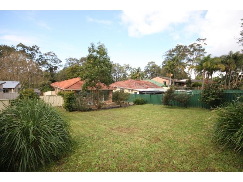 2/224a Pacific Highway, Watanobbi NSW 2259