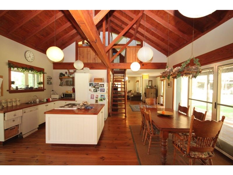 7 Francis Byrnes Road, Jilliby NSW 2259