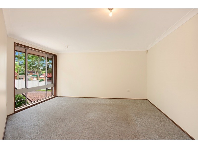 17 Wakehurst Dr, Wyong NSW 2259