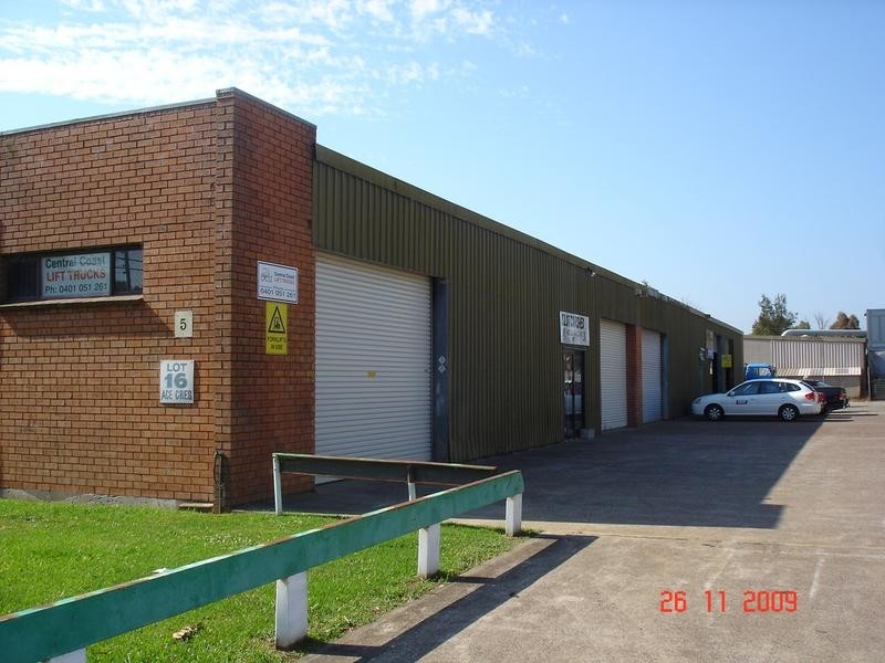 4/5 Ace Crescent, Tuggerah NSW 2259