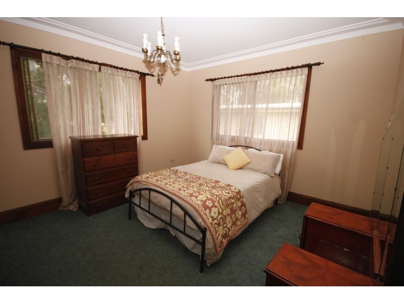 27 Birrabang Avenue, Summerland Point NSW 2259