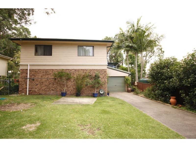 27 Birrabang Ave, Summerland Point NSW 2259