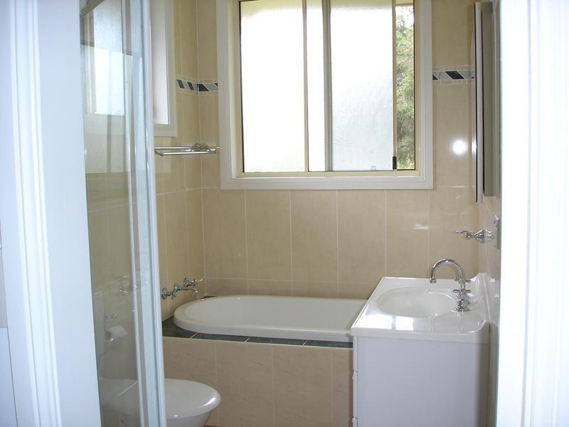 31 Pollock Ave, Wyong NSW 2259