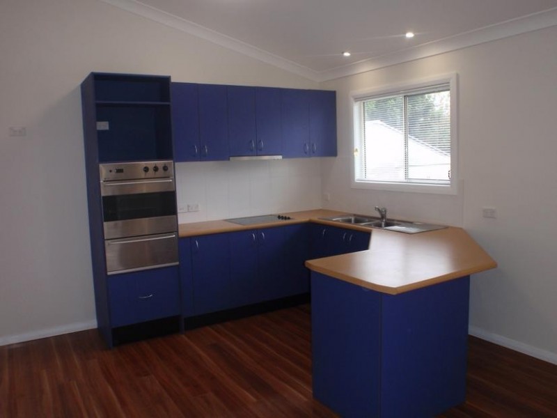 5a Trafalgar Ave, Woy Woy NSW 2256