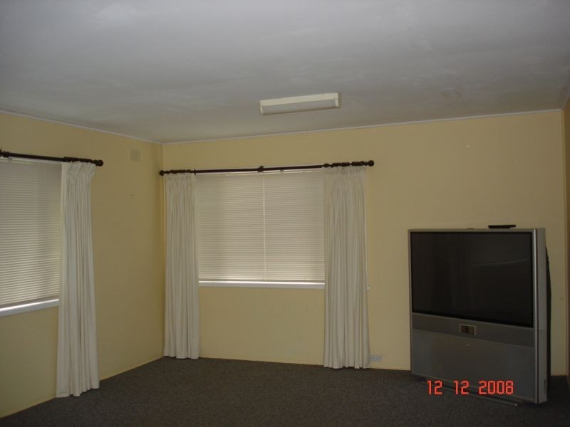 20 Pollock Ave, Wyong NSW 2259