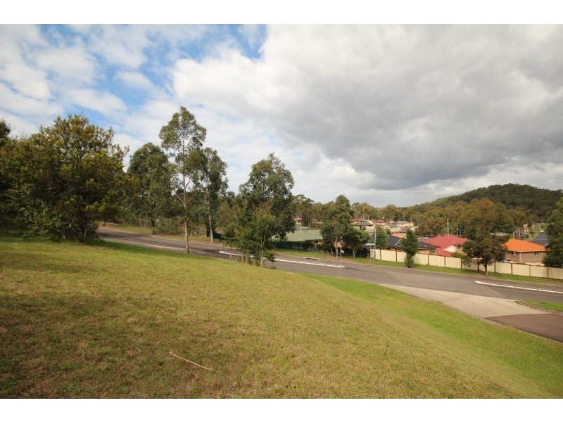 1 Weaver Crescent, Watanobbi NSW 2259