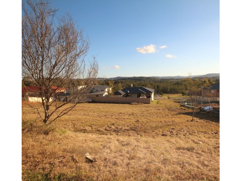 10 Weaver Crescent, Watanobbi NSW 2259