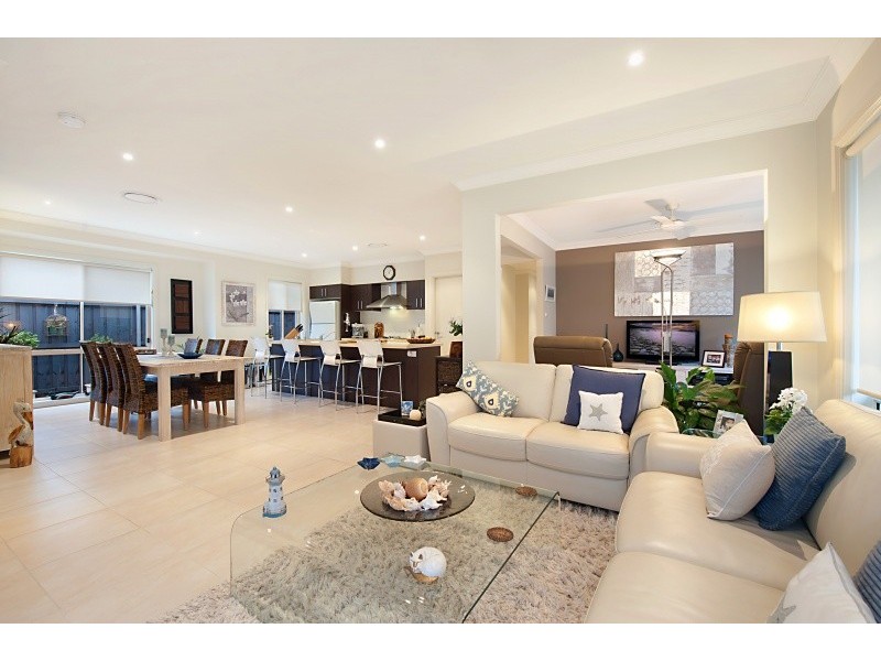 24 Emerald Waters Ave, Wyong NSW 2259