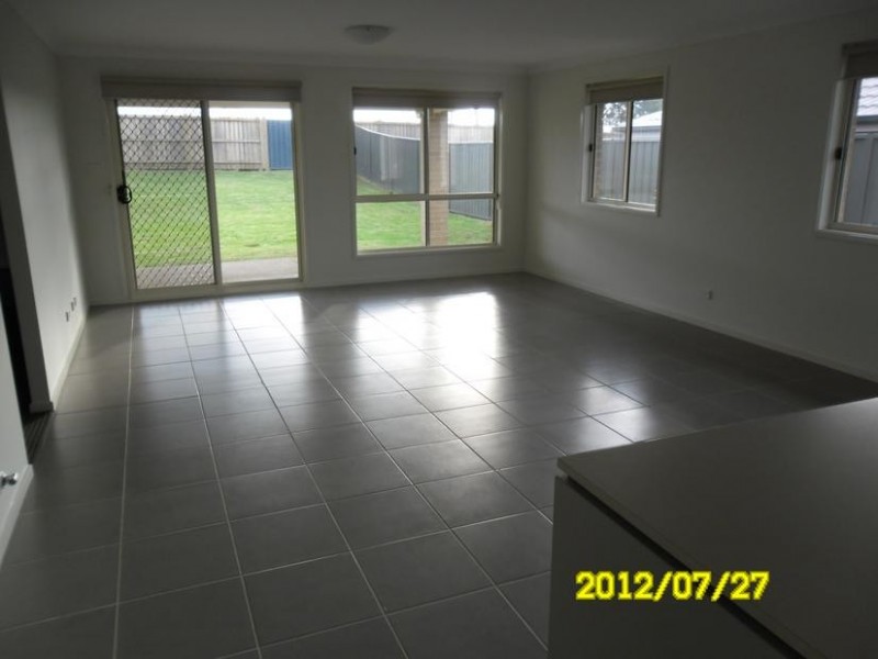 72 Settlement Drive, Wadalba NSW 2259