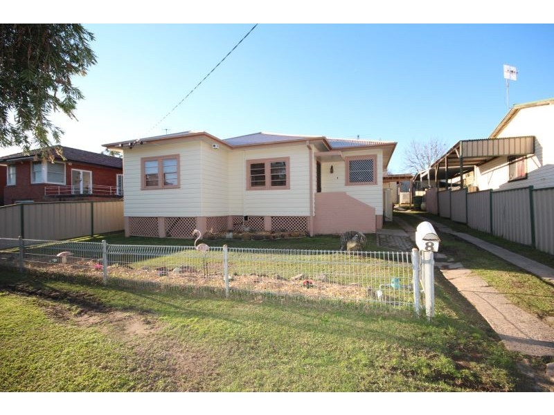 8 Jennings Road, Wyong NSW 2259