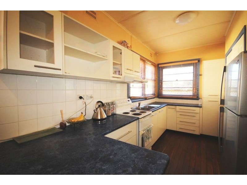 8 Jennings Road, Wyong NSW 2259