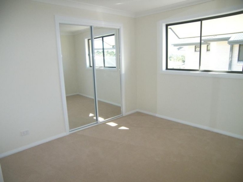 2/10 Kiah Way, Watanobbi NSW 2259