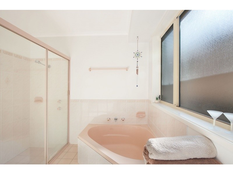 6 Ninian Close, Watanobbi NSW 2259