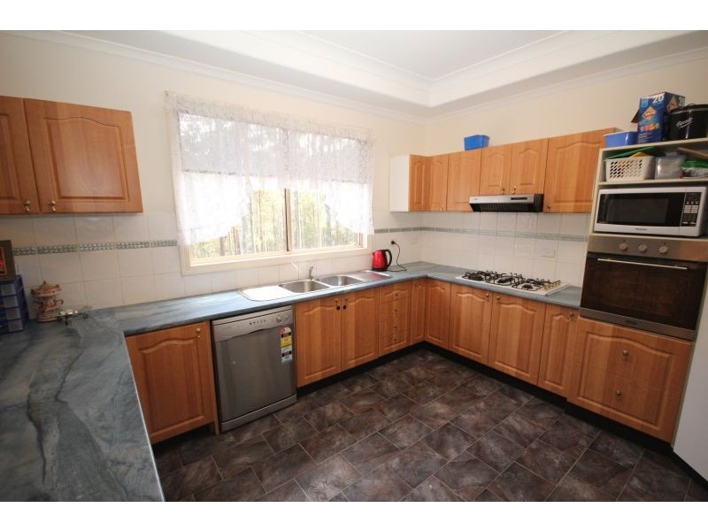 658 Dickson Road, Jilliby NSW 2259