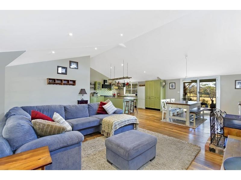 818 Dickson Road, Dooralong NSW 2259