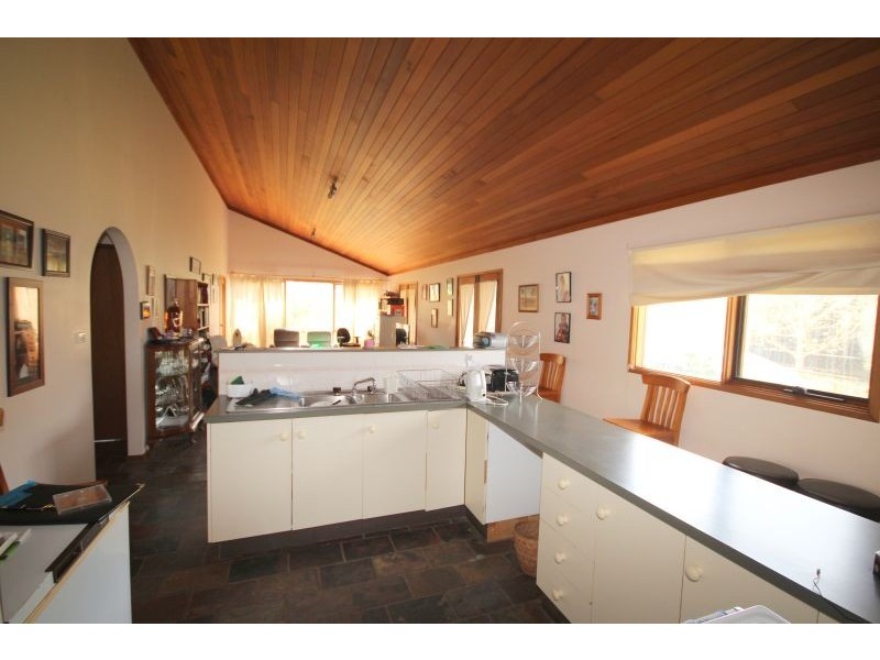 200 Yarramalong Rd, Wyong Creek NSW 2259