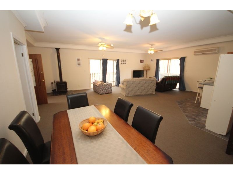 658 Dickson Rd, Jilliby NSW 2259